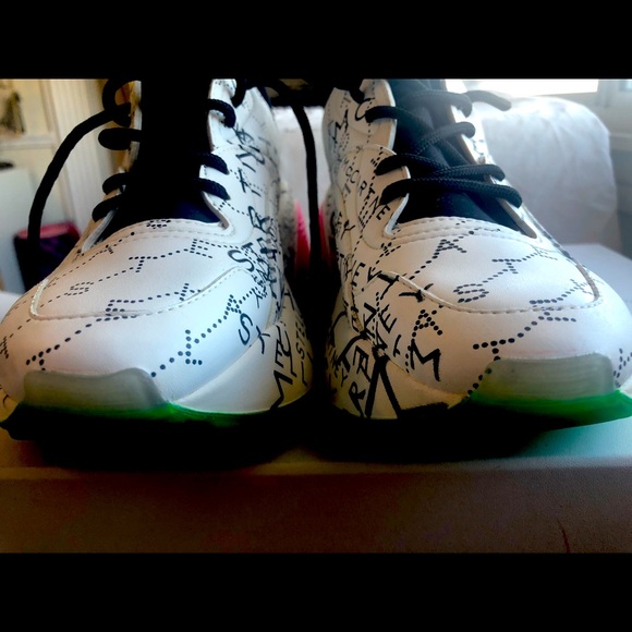 STELLA McCARTNEY Faux Leather Eclypse Monogram Sneaker, Logo Print - Picture 7 of 9